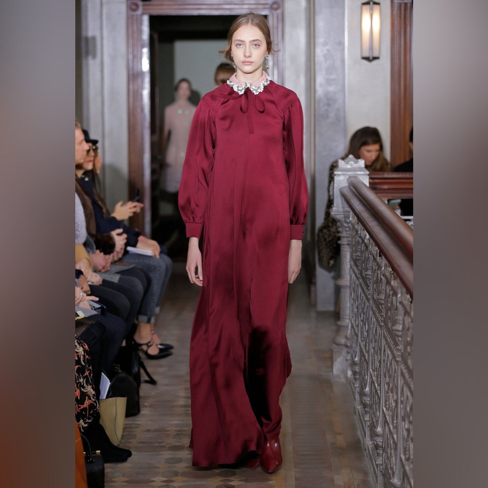 VALENTINO RUNWAY TIE NECK FLORAL COLLAR RED GOWN DRESS IT 40